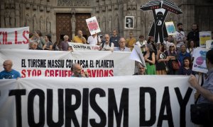 Una protesta de l'ABDT en contra del turisme massiu, coincidint amb el Dia Internacional del Turisme.