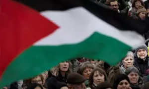 Un soldado de EEUU muere tras prenderse fuego frente a la embajada israelí en Washington para denunciar el genocidio