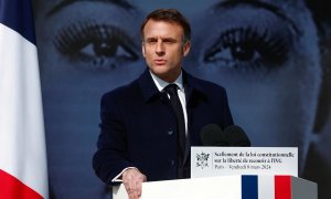 El presidente de Francia, Emmanuel Macron, durante el acto por la constitucionalización del aborto.