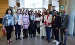 Amnistía internacional presenta 40.000 firmas por no dar "ni un paso atrás en los derechos humanos LGBTI en Madrid durante el pleno en la Asamblea de Madrid, a 23 de noviembre de 2023, en Madrid