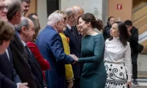 Isabel Díaz Ayuso saluda Joaquín Leguina, a 2 de diciembre de 2022, en Madrid.