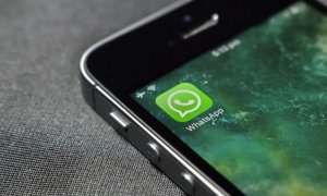 "Hola, mi nombre es Rosa Caro Serrano y si tienes tiempo me gustaría hablar contigo unos minutos": la nueva estafa de WhatsApp