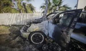 El vehículo de la ONG World Central Kitchen destrozado tras el ataque de Israel.