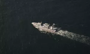 Foto de archivo de un buque en el Golfo de Omán.