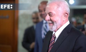 Llegó Lula a Colombia para tratar agenda bilateral con Petro e inaugurar Feria del Libro