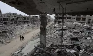 Edificios destruidos en Khan Yunis, Gaza, a 26 de abril de 2024