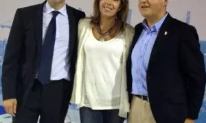 8/5/24 De izquierda a derecha, Alberto Núñez Feijóo, María José Caldelas y Manuel Baltar, en un mitin del PP en la campaña de las elecciones autonómicas gallegas de 2012 / Foto: PP