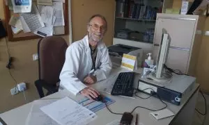 Alfonso López, doctor jubilado que ha dado plantón a la Comunidad de Madrid (Archivo)