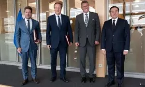 El ministro principal de Gibraltar, Fabian Picardo; el ministro de Asuntos Exteriores británico, David Cameron; el vicepresidente de la Comisión Europea Maros Sefcovic, y el ministro de Asuntos Exteriores, José Manuel Albares, antes de la reunión el 16 de