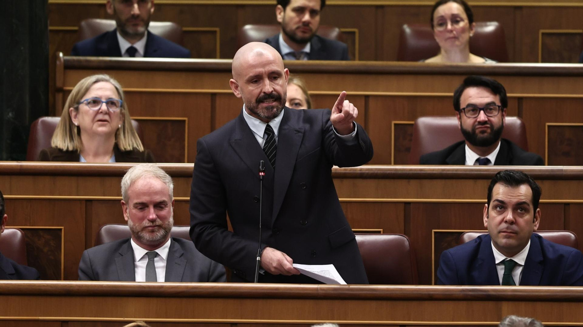Aluvión de críticas a De los Santos por afirmar que el PP quiere reformar la 'ley trans' y pedir "un informe psicosocial": "Qué vergüenza de partido"