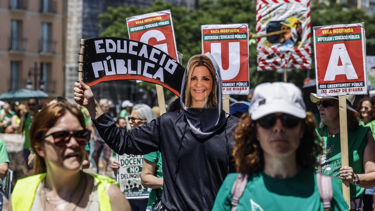La huelga de docentes arranca su quinta semana con los salarios y el valenciano como principales escollos para el acuerdo