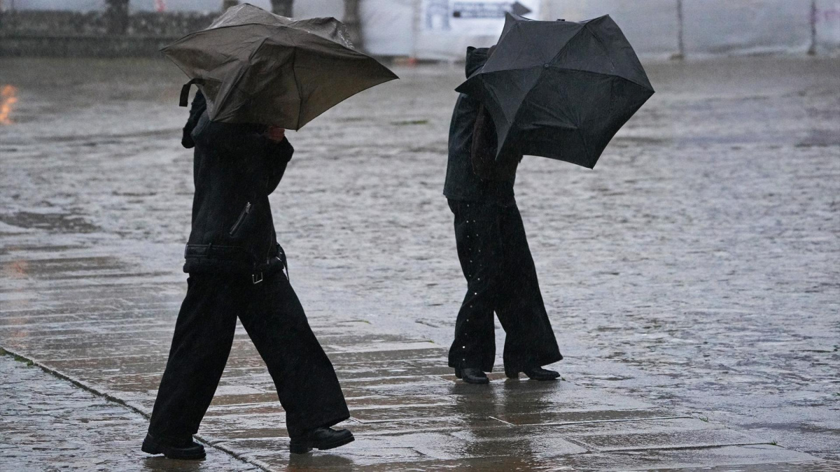 Diez comunidades activan avisos por lluvias y tormentas con Aragón y Catalunya en alerta naranja