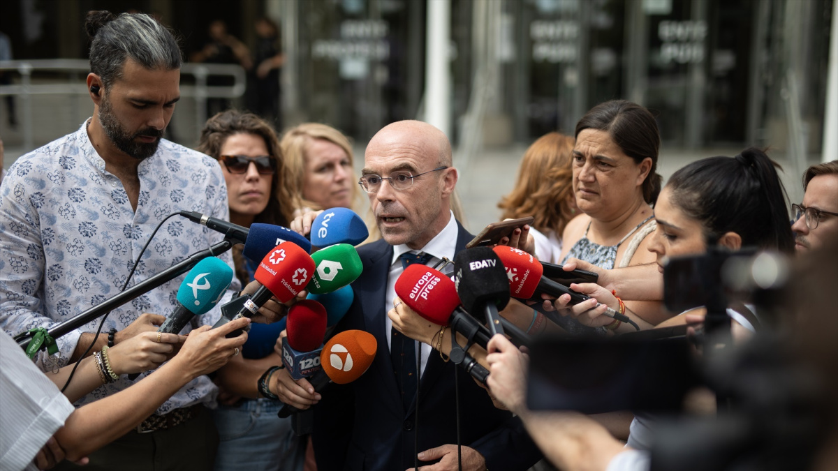 Vox se querella contra Pedro Sánchez, Félix Bolaños y el abogado ...