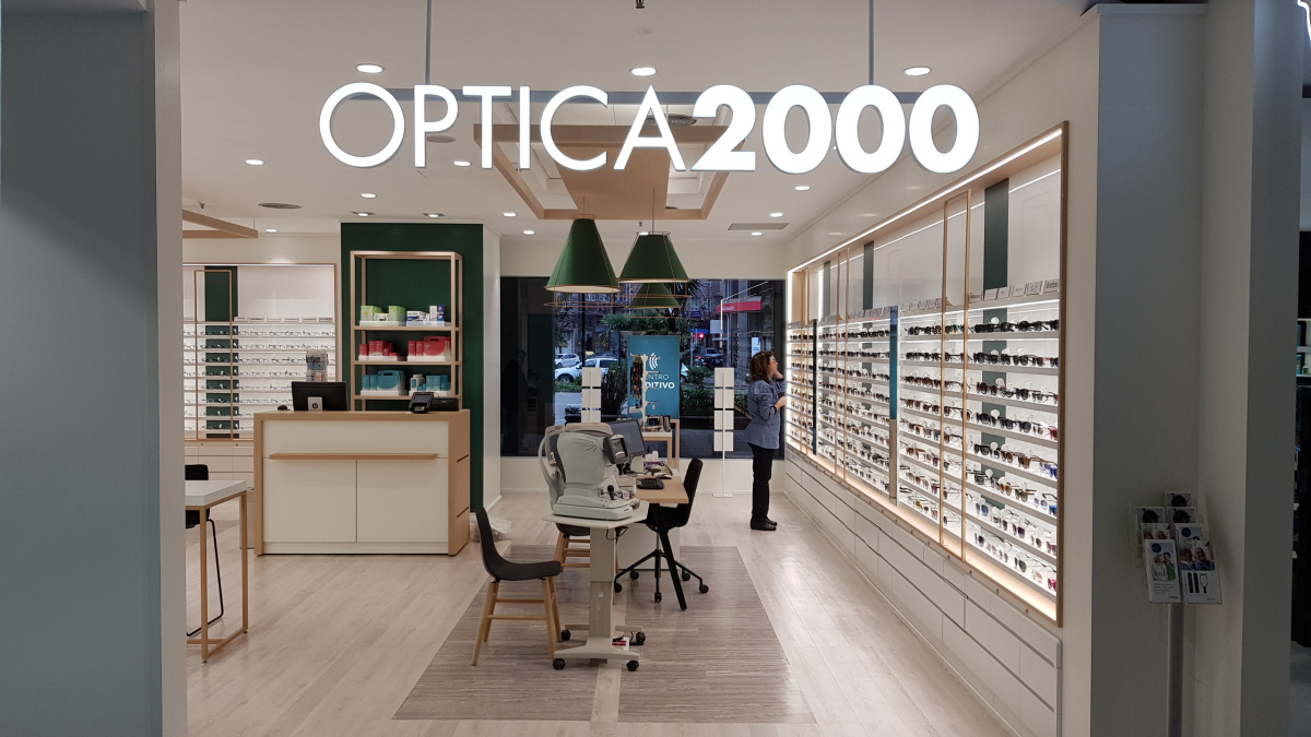 El Corte Inglés vende su cadena Óptica 2000 al grupo holandés ...