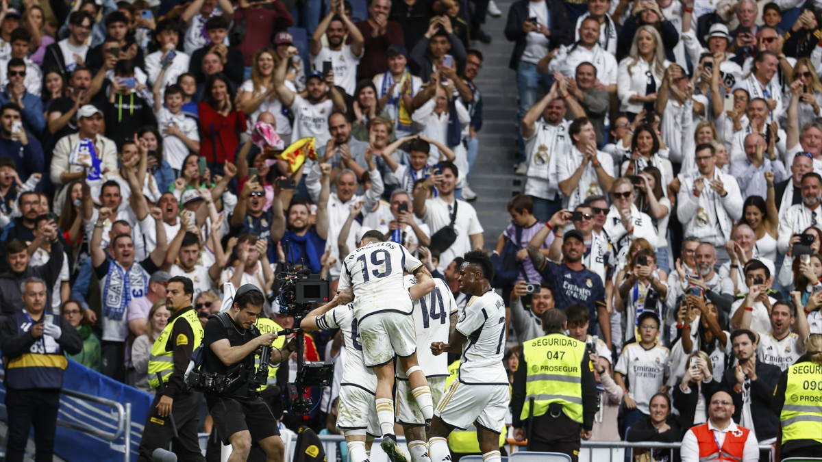 El Real Madrid se proclama campeón de la liga española de fútbol | Público