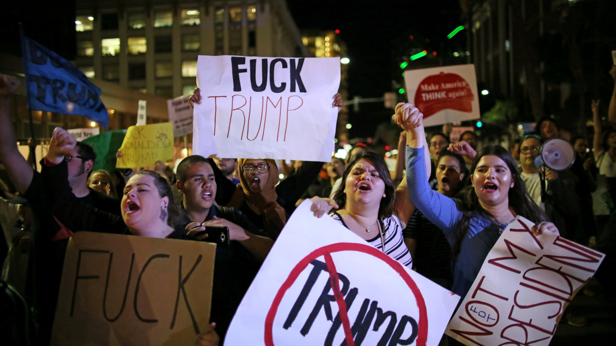 Miles de personas protestan contra Donald Trump en las principales ...