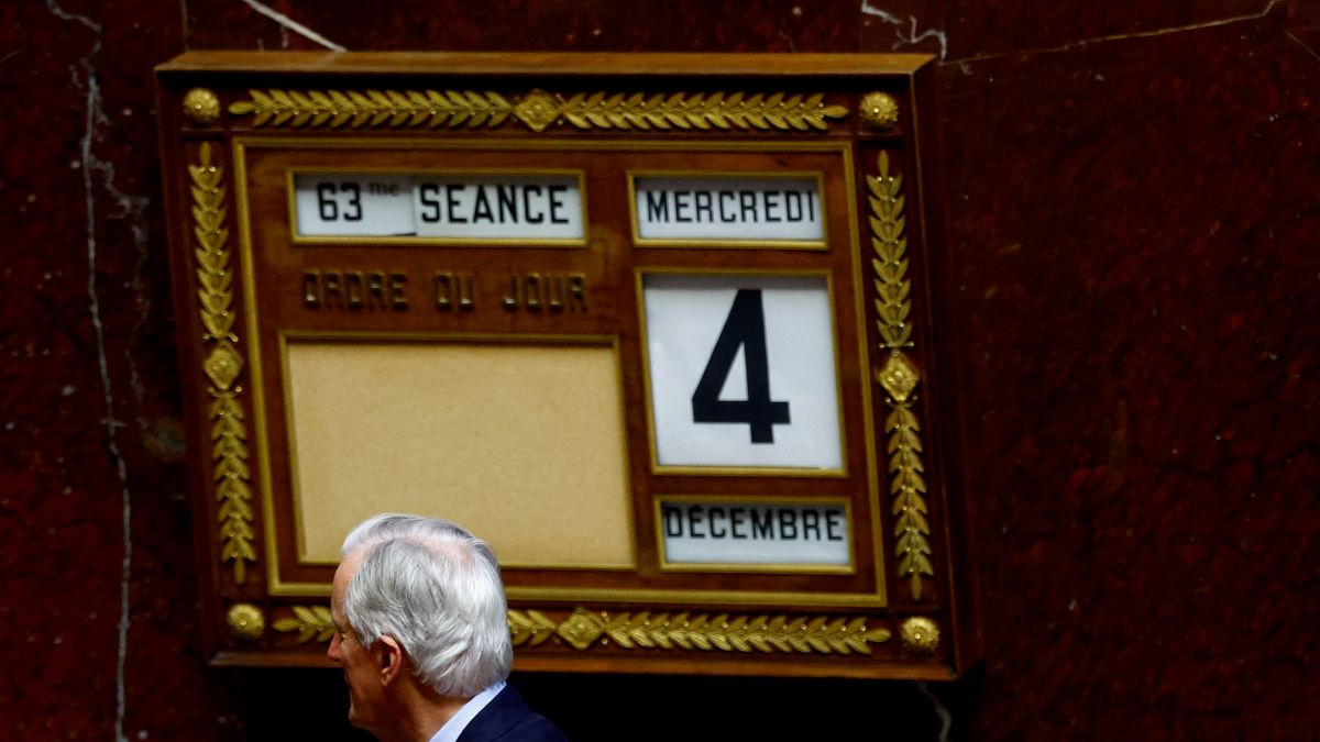 La izquierda y la ultraderecha tumban el Gobierno de Michel Barnier en Francia