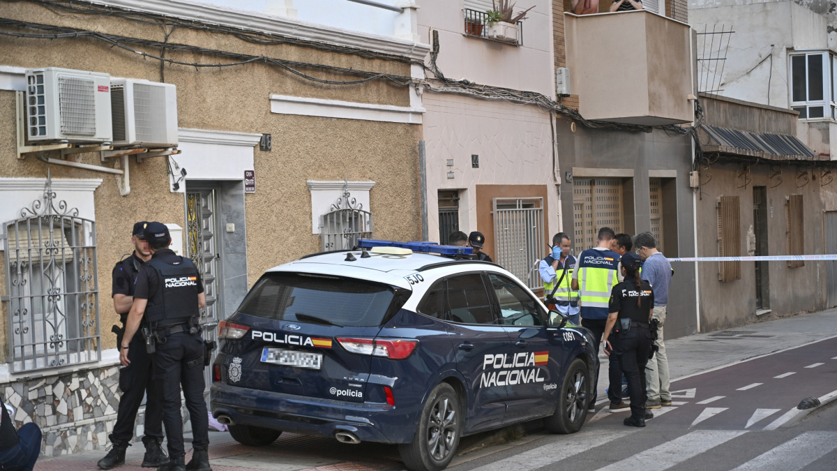 Detenido un hombre por el presunto asesinato machista de su mujer en ...