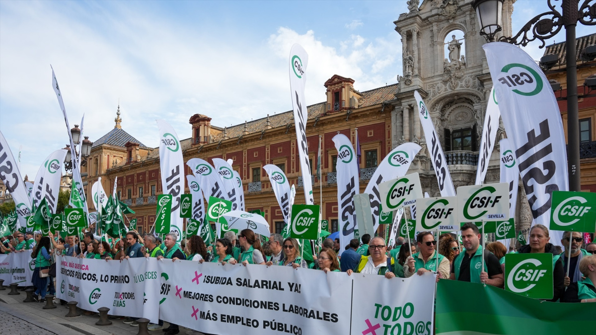 El Gobierno plantea subir los sueldos a los trabajadores públicos hasta ...
