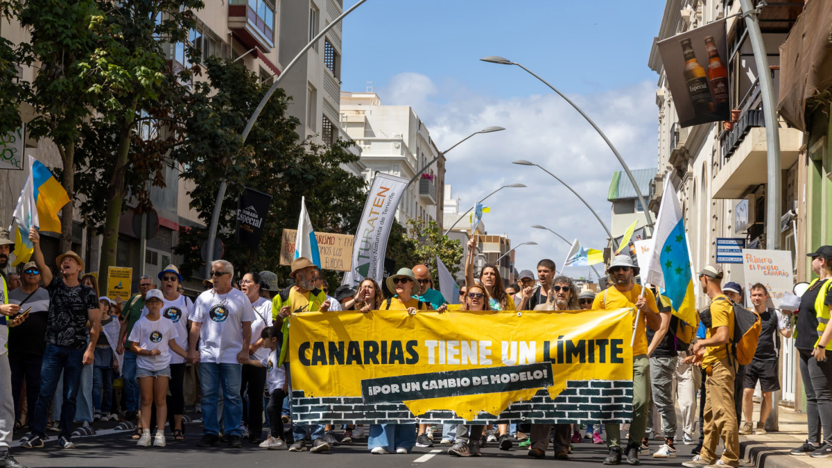 ❗Presentan en Canarias la primera demanda en España contra las llamadas políticas de #prioridadnacional en materia de vivienda

✍ Por @prietolaura_