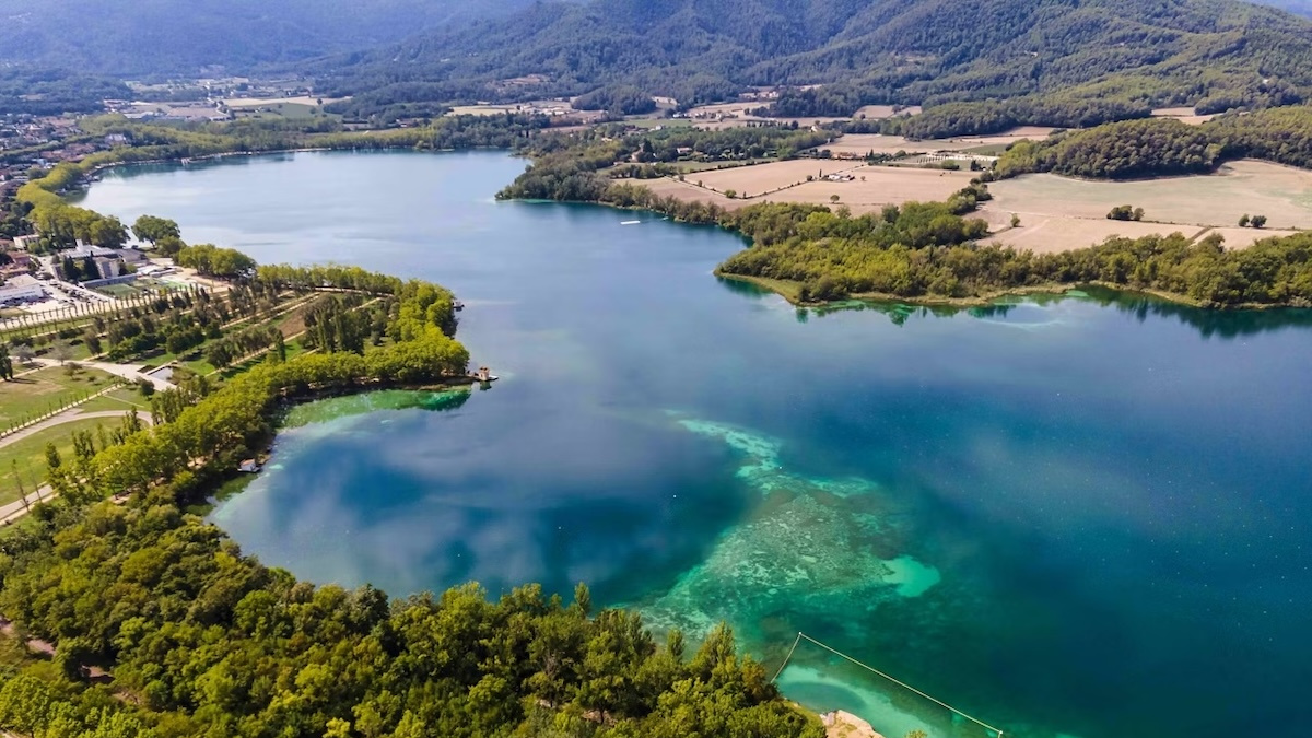 Estos son los mejores embalses y lagos para refrescarte este