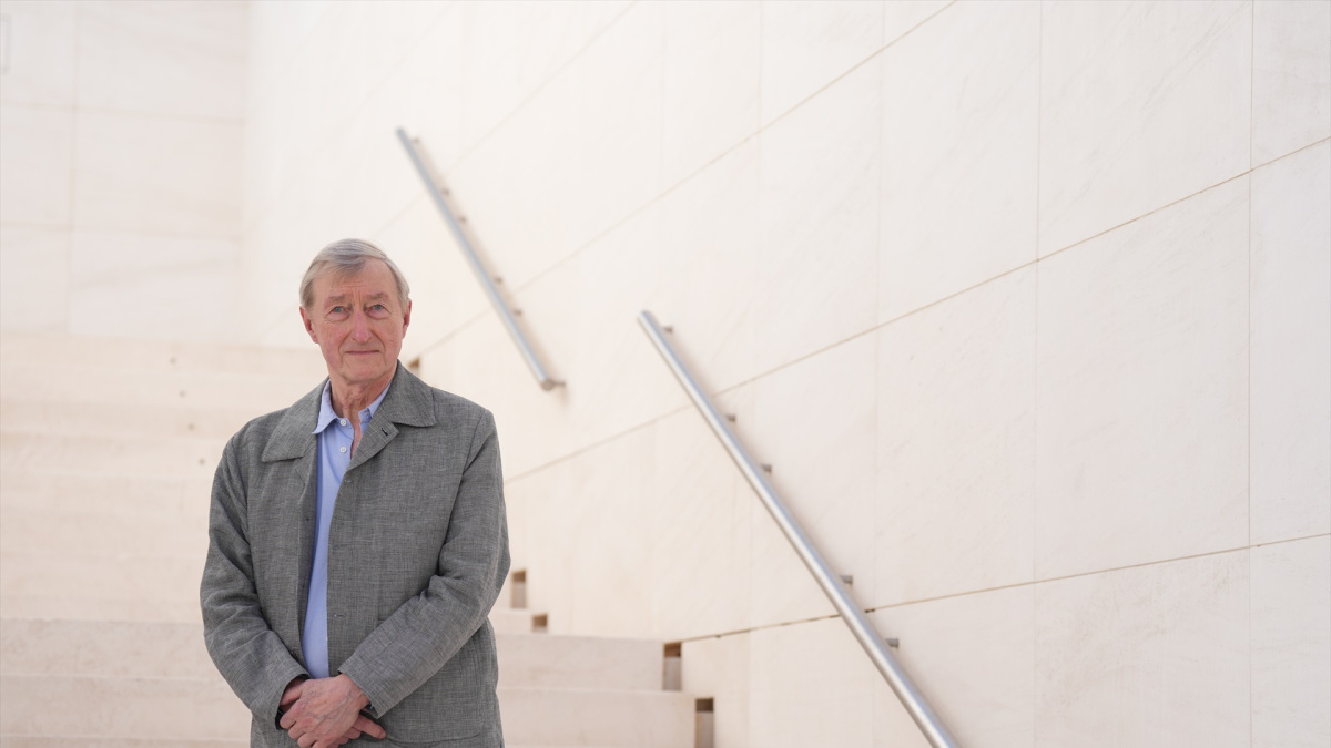ÚLTIMA HORA I El novelista inglés Julian Barnes gana el Prem
