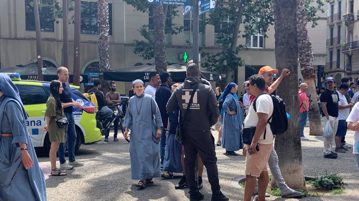 Así se ha vivido la visita del papa en el barrio del Raval d