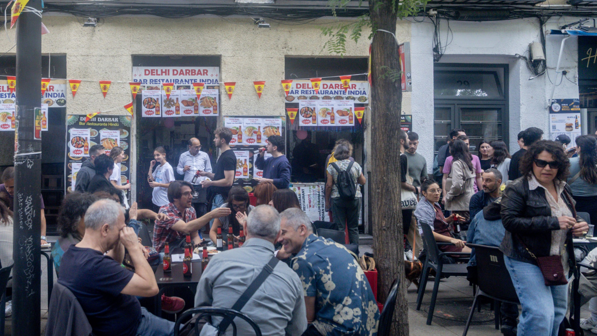 Los vecinos dicen basta a la masificación de Tapapiés: "Se había convertido en un gran botellón"