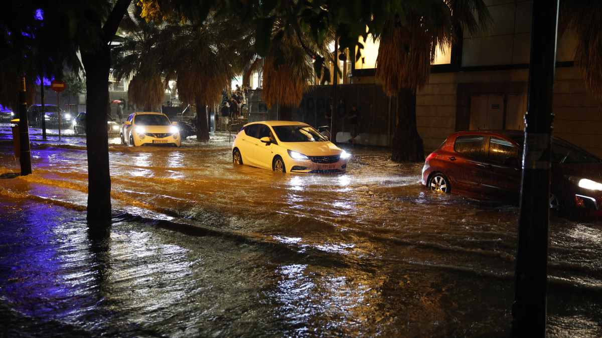 Las lluvias torrenciales dejan hasta 71 litros por metro cuadrado en solo media hora en Torrent