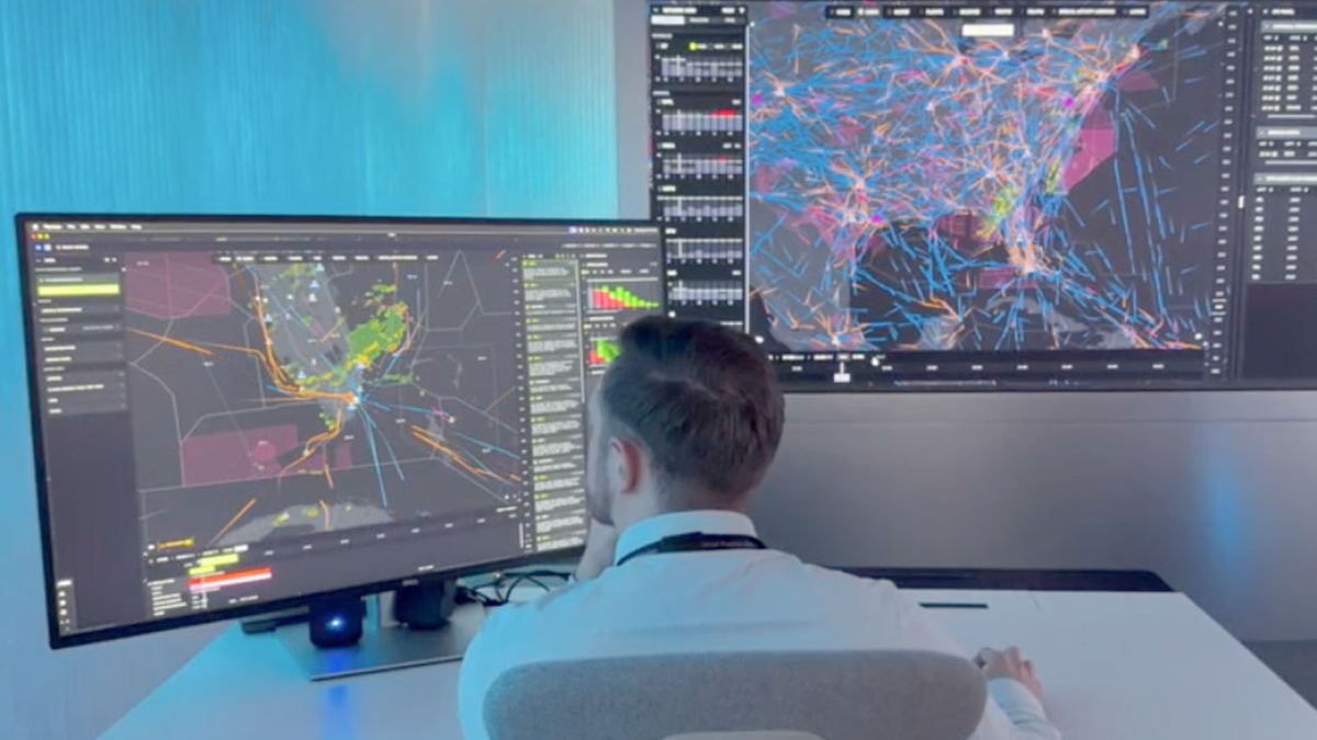 FAA launches SMART AI system to centralize air traffic data and aid flight planning