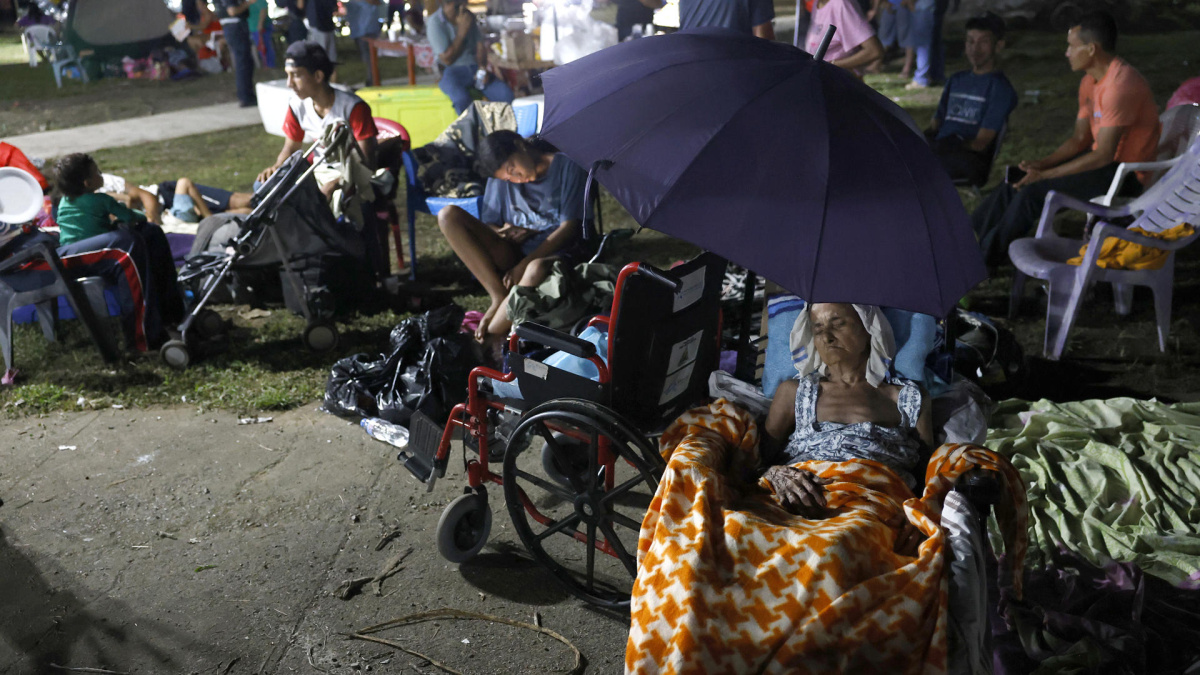 Cerca del epicentro del terremoto en Panamá: sin agua ni luz mientras ...