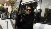 Las autoridades saudíes multan a 15 mujeres por conducir sus coches