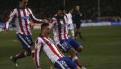 El Madrid saca la bandera blanca en el Calderón