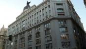 Amancio Ortega compra el edificio de Gran Vía 32 y será el casero de H&M, Primark y la cadena SER