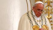 El Papa pide decir "no" a la corrupción y critica el modelo capitalista