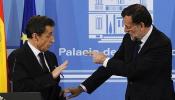 Rajoy se alía con el 'expulsor' Sarkozy para diseñar una política de inmigración europea