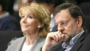 Aguirre se rebela ante Rajoy: “¿Pero esto qué es?... Yo no soy un monigote”