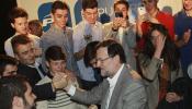 Rajoy se obstina en su política económica para España, la "mejor nación del mundo"