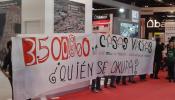La PAH lleva su protesta al Salón Inmobiliario de Madrid: "Un desalojo, otra ocupación"