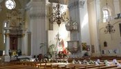 Detenido un chico de 15 años por violar a una mujer de 60 en una iglesia en Polonia