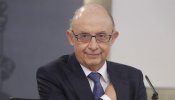 Montoro ordena ahora a los altos funcionarios viajar en clase turista y en transporte público