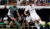 Recital de James ante el Betis