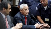 Dimite el presidente de Guatemala después de que un juez ordenara su arresto por corrupción
