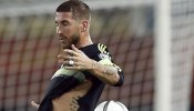 Ramos se contradice a sí mismo y critica a Piqué por acordarse del Madrid en las celebraciones
