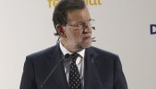Rajoy, "inasequible al desaliento", se niega a "polemizar" con Aznar