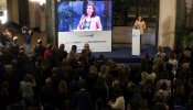 La vicepresidenta se monta en el Congreso el primer mitin electoral del PP para el 20-D