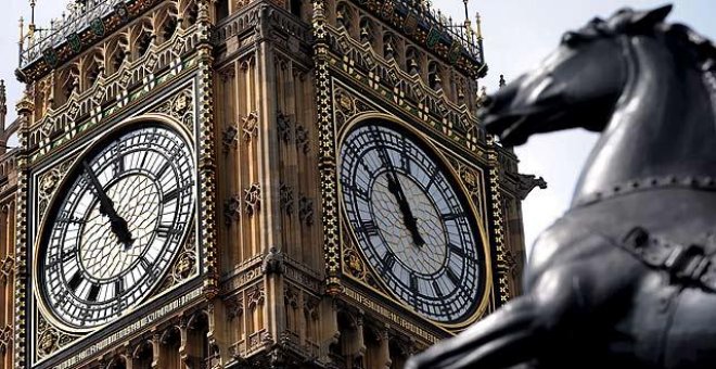 El 'Big Ben' cumple 160 años, mudo y entre andamios