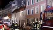 Cuatro muertos y 16 heridos en los incendios de dos edificios de refugiados en Alemania