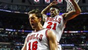 Pau Gasol arranca la temporada en la NBA tumbando al rey