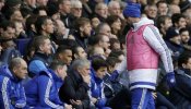 Diego Costa se enfada con Mourinho y le lanza un peto de entrenamiento